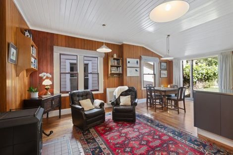 Photo of property in 16 Godley Quay, Lyttelton, 8082