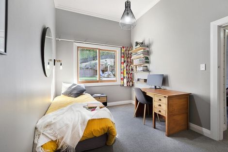 Photo of property in 42 Derwent Street, Island Bay, Wellington, 6023