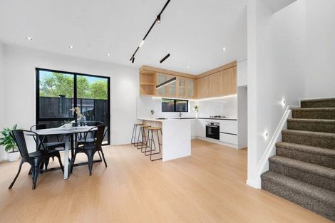 Photo of property in 23b Wanaka Place, Pakuranga Heights, Auckland, 2010