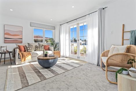 Photo of property in 1a Hikurangi Street, Te Atatu Peninsula, Auckland, 0610