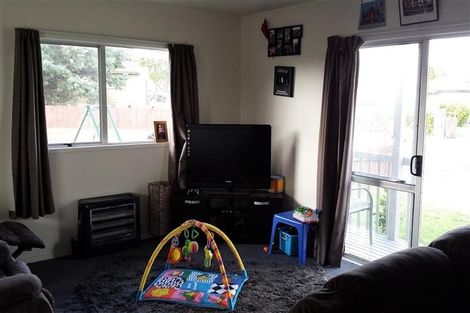 Photo of property in 63 Burundi Avenue, Clendon Park, Auckland, 2103