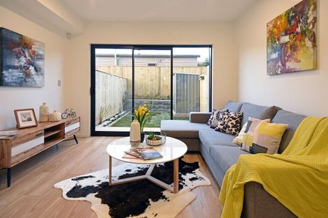 Photo of property in 11 Waru Lane, Te Atatu Peninsula, Auckland, 0610