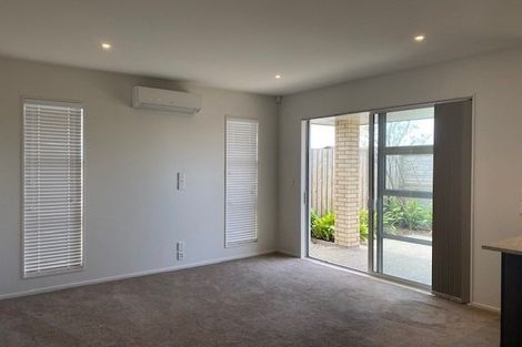 Photo of property in 1 Howden Lane, Golflands, Auckland, 2013
