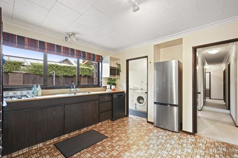 Photo of property in 18 Hawkswood Place, Avonhead, Christchurch, 8042