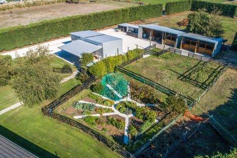 Photo of property in 33 Montana Road, Bridge Pa, Hastings, 4175