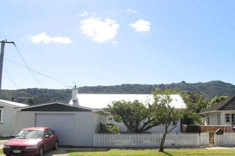 Photo of property in 11 Kowhai Avenue, Ebdentown, Upper Hutt, 5018