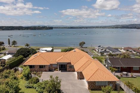 Photo of property in 109 Harbour View Road, Omokoroa, 3114