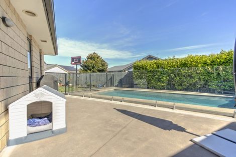 Photo of property in 25 Piwakawaka Court, Rototuna North, Hamilton, 3210