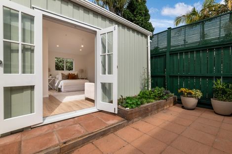 Photo of property in 26 Anne Street, Devonport, Auckland, 0624