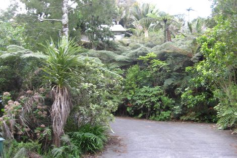 Photo of property in 17 Cascade Avenue, Waiatarua, Auckland, 0604