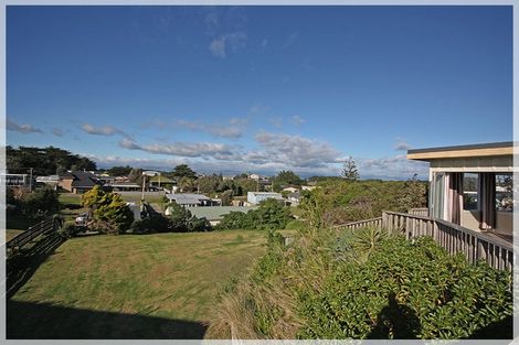 Photo of property in 31 Nelson Street, Foxton Beach, Foxton, 4815