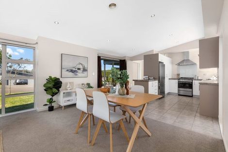 Photo of property in 18 Dusky Crescent, Aotea, Porirua, 5024