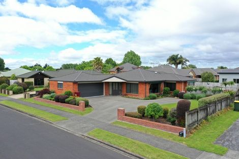 Photo of property in 8 Cairns Crescent, Rototuna, Hamilton, 3210