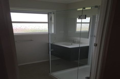 Photo of property in 2/18 Shirley Avenue, Papakura, 2110