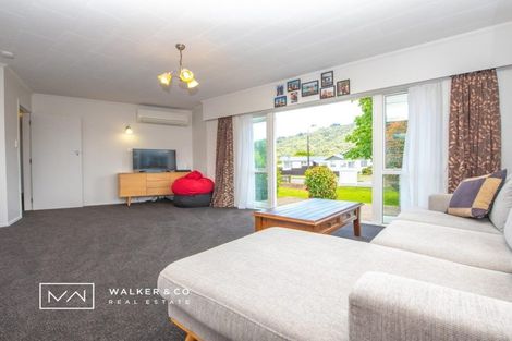 Photo of property in 16 Kentucky Street, Totara Park, Upper Hutt, 5018