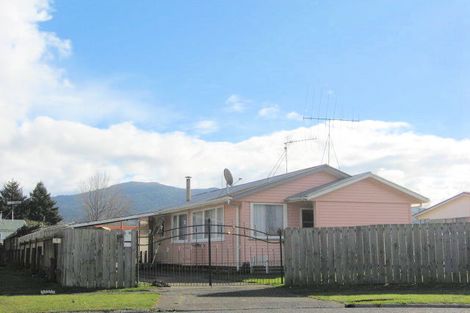 Photo of property in 7 Nehi Grove, Turangi, 3334