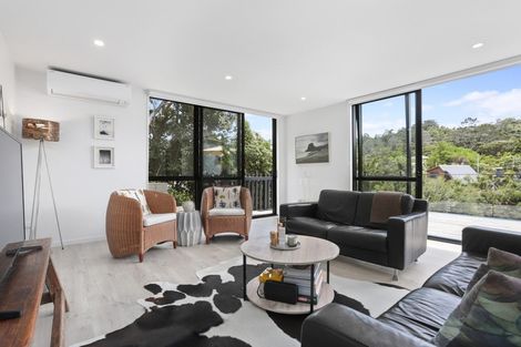 Photo of property in 102 Balmain Road, Chatswood, Auckland, 0626