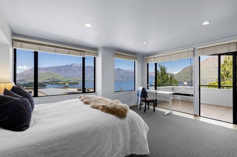 Photo of property in 1-3/1 Matakauri Place, Fernhill, Queenstown, 9300