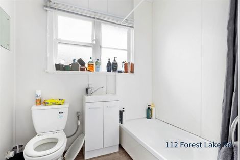 Photo of property in 116 Forest Lake Road, Forest Lake, Hamilton, 3200