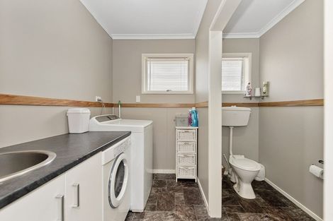 Photo of property in 25 Russleigh Drive, Dinsdale, Hamilton, 3204