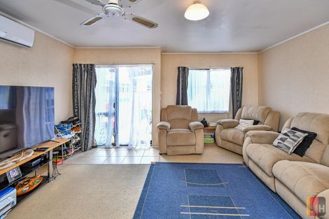 Photo of property in 2/12 Nelson Street, Papakura, 2110