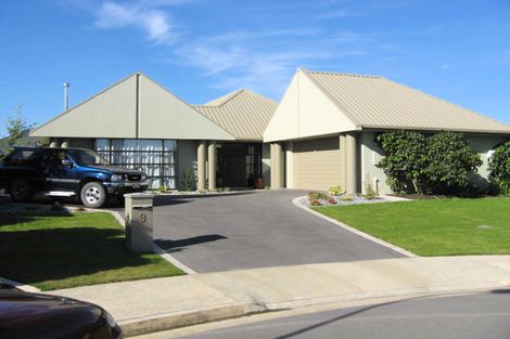Photo of property in 9 Baltic Place, Northwood, Christchurch, 8051