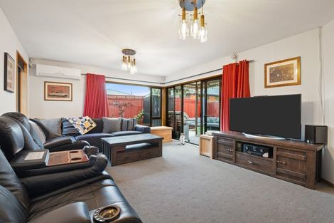 Photo of property in 1/2 Hare Street, Ilam, Christchurch, 8041