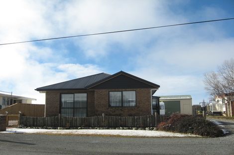 Photo of property in 2 Glencairn Road, Twizel, 7901