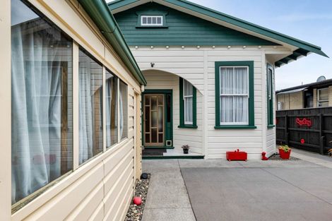 Photo of property in 121 Lemon Street, New Plymouth, 4312