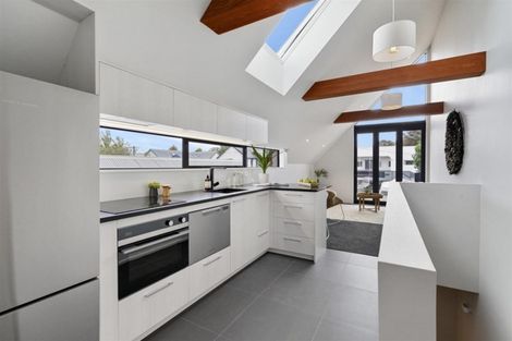 Photo of property in 10 Melrose Street, Roslyn, Dunedin, 9010