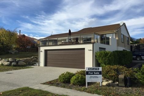 Photo of property in 13 Oregon Drive, Kelvin Heights, Queenstown, 9300