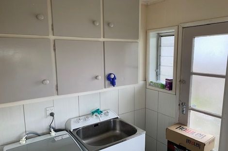 Photo of property in 1/11 Lancelot Place, Glenfield, Auckland, 0629