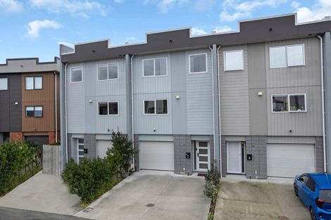 Photo of property in 21 Meritage Lane, Te Atatu South, Auckland, 0610