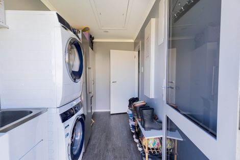 Photo of property in 533a Manutahi Road, Lepperton, New Plymouth, 4373