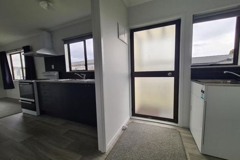 Photo of property in 1/22 Etherton Drive, Weymouth, Auckland, 2103