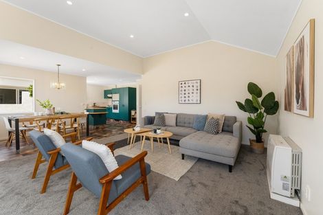 Photo of property in 9 Lakeside Villas, Whitby, Porirua, 5024