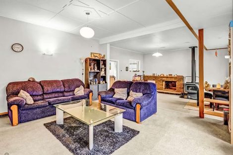 Photo of property in 219 South Road, Hawera, 4610