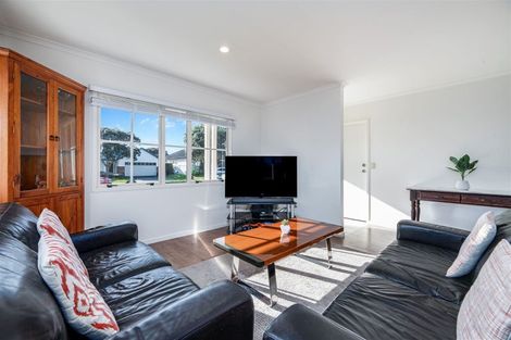 Photo of property in 15 Espalier Drive, Henderson, Auckland, 0612