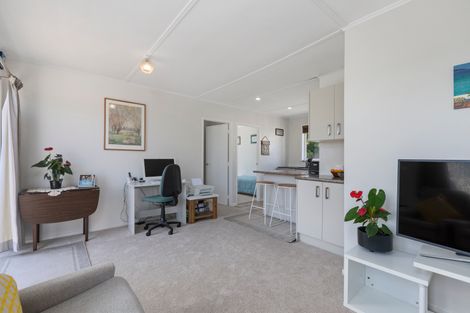 Photo of property in 1/412 East Coast Road, Sunnynook, Auckland, 0630