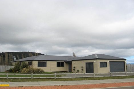 Photo of property in 173 Lisland Drive, Kinloch, Taupo, 3377