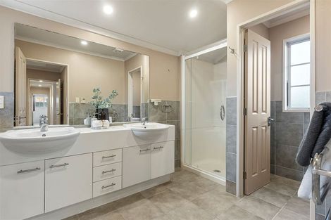 Photo of property in 46 Westerham Drive, Dannemora, Auckland, 2016