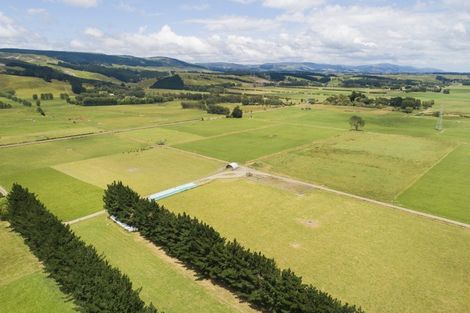 Photo of property in 703 Fitzherbert Road East, Aokautere, Palmerston North, 4471