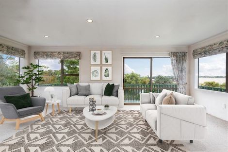 Photo of property in 12 Lewisham Street, Highland Park, Auckland, 2010