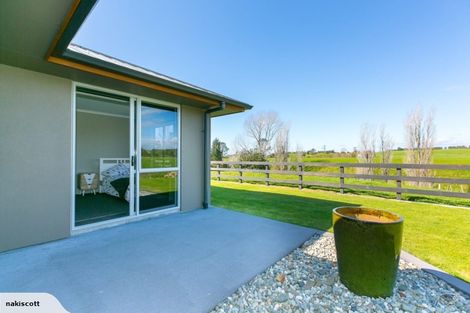 Photo of property in 563 Richmond Road, Lepperton, New Plymouth, 4373