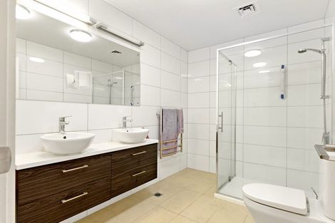 Photo of property in 100 Landmark Terrace, Orewa, 0931