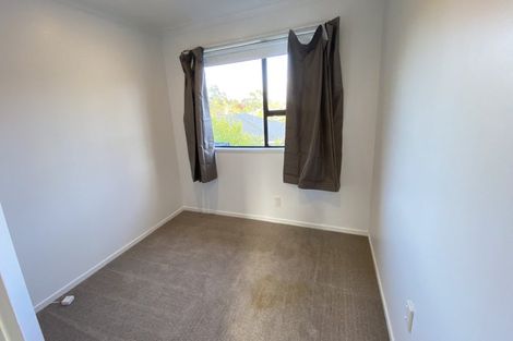 Photo of property in 3 Contessa Drive, Glenfield, Auckland, 0629