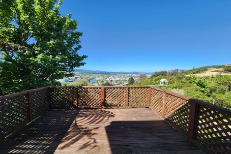 Photo of property in 16 City View Grove, Harbour View, Lower Hutt, 5010