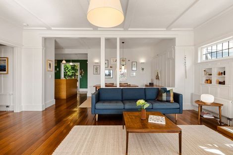 Photo of property in 4 Manuka Terrace, Eastbourne, Lower Hutt, 5013