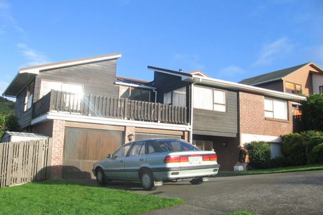 Photo of property in 91 Victory Crescent, Tawa, Wellington, 5028