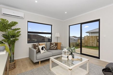 Photo of property in 5 Maanihi Drive, Rototuna North, Hamilton, 3210